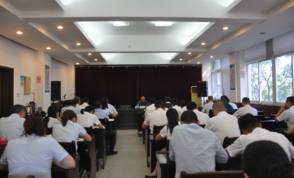  中陕核集团副总经理高利鹏到建设集团开展“不忘初心、牢记使命”主题党课