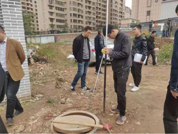 商洛市军分区庭院改造项目及六个社区管网改造项目顺利通过交工验收