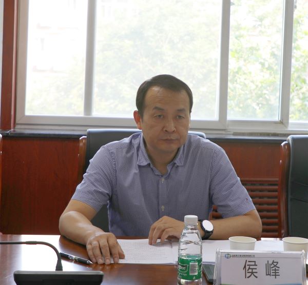 1660896575372943.jpg 侯峰2.jpg